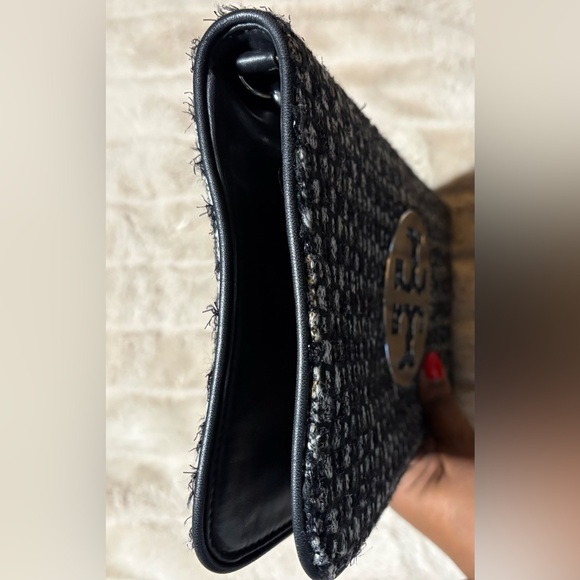 TORY BURCH REVA TWEED BAG/CLUTCH - Pre Owned - Great Condition - Picture 10 of 14